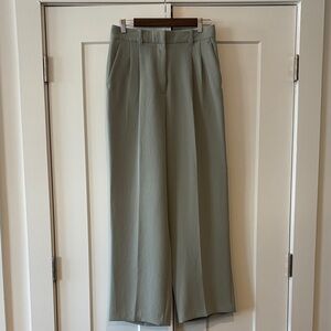 ARITZIA The Effortless Pant- Crepette